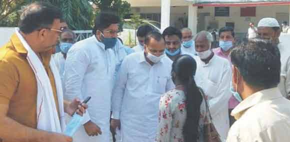 बसपा सांसद ने एसएसपी से की मुलाकात