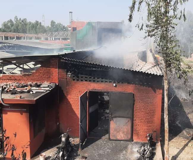 सहारनपुर में पटाखा फैक्‍ट्री में आग, छह कामगार झुलसे, दो ही हालत गंभीर