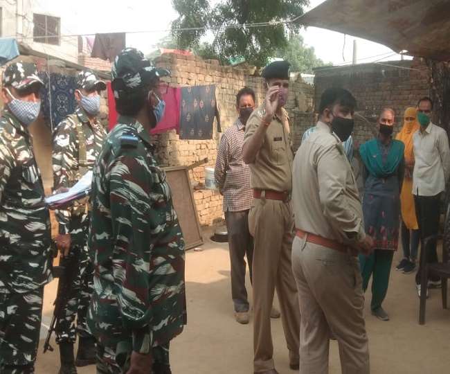 Hathras Case News: CRPF ने संभाली पीड़ित परिवार की सुरक्षा, CBI ने थाना में ग्रामीण से की पूछताछ