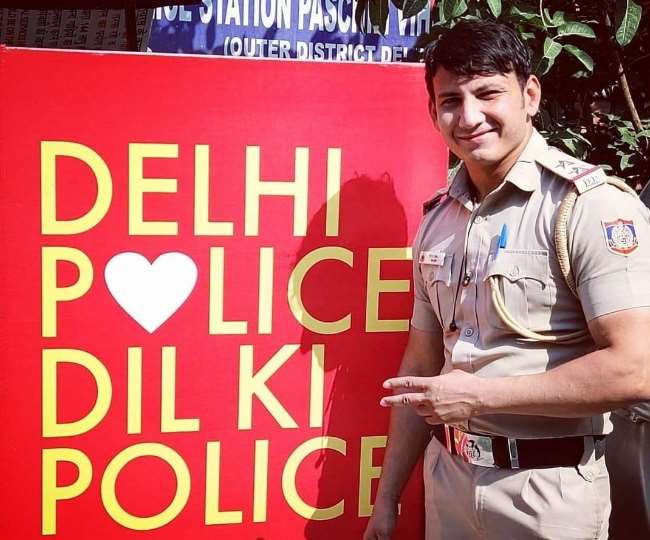 दिल्ली पुलिस में तैनात सब इंस्पेक्टर ने की आत्महत्या, घर पर सर्विस रिवाल्वर से मार ली गोली