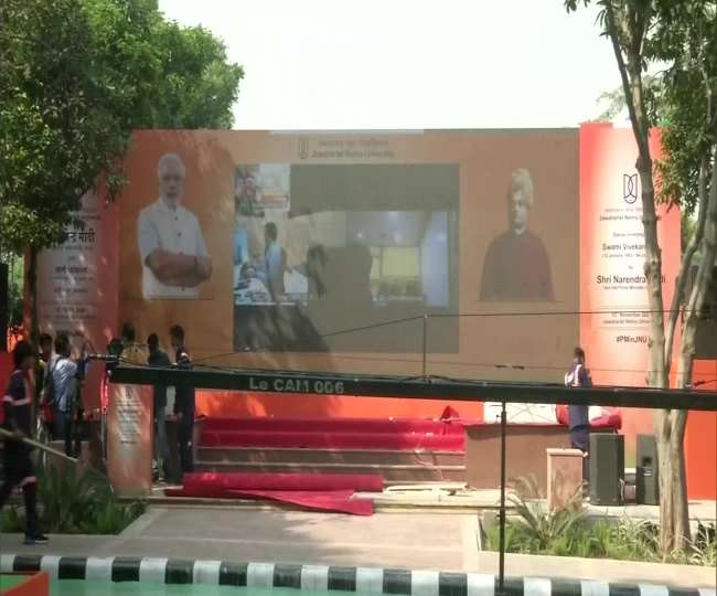 JNU में स्वामी विवेकानंद की प्रतिमा का पीएम मोदी ने किया अनावरण