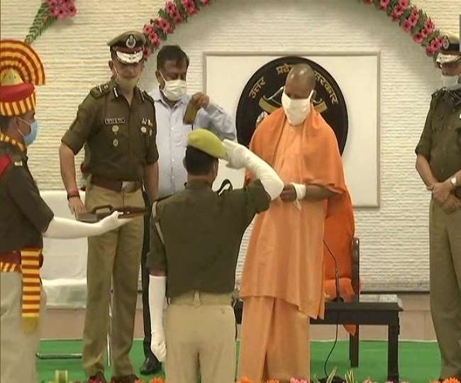 Diwali Bonanza 2020: सीएम योगी आदित्यनाथ का पीएसी के कर्मियों को प्रोन्नति का तोहफा, 5042 बने हेड कॉन्स्टेबल