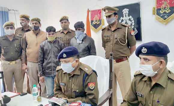 पुलिस ने दबोचे दो शातिर अपराधी, लूटी गई गाड़ी समेत चार कार बरामद