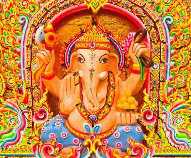 Ganesh Ji Mantra: गणेश जी के इन मंत्रों का करें जाप, जीवन के दुखों और संकटों से मिलती है मुक्ति
