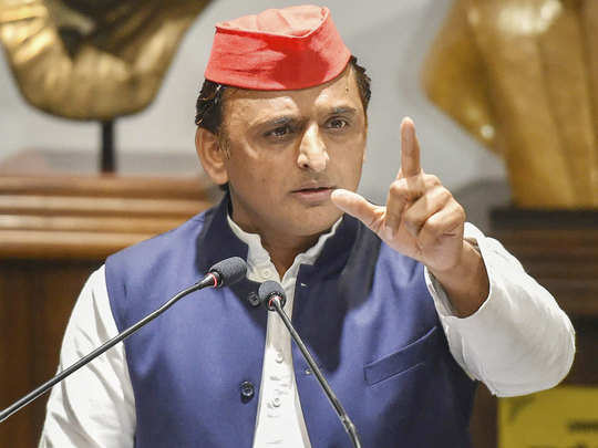 सपा में शामिल हुए कई नेता, अखिलेश बोले- दिवाली नहीं दिवाला निकालने वाली पार्टी है BJP
