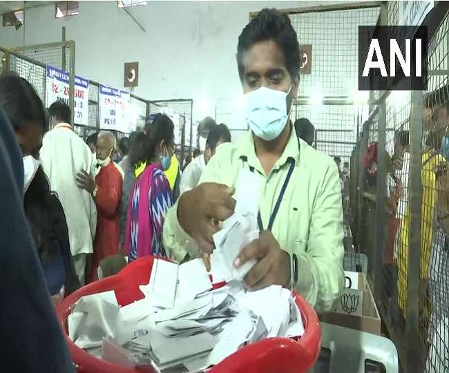 Hyderabad Municipal Election Result LIVE : भाजपा ने टीआरएस और ओवैसी को दिया जबर्दस्त झटका, नतीजों का उलटफेर जारी