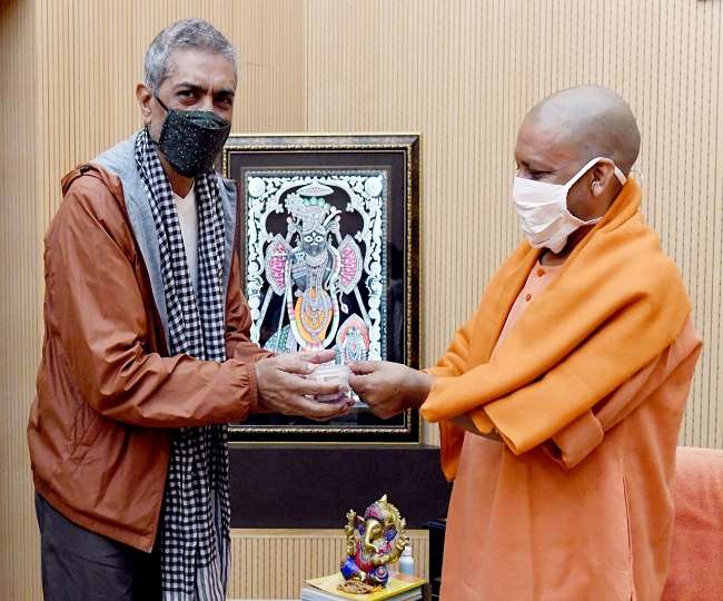 Film City in UP: सीएम योगी आदित्यनाथ से फिल्म निर्माता-निर्देशक व लेखक प्रकाश झा ने की भेंट