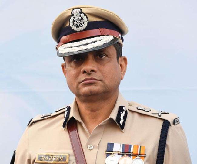 शारदा घोटाला: पूर्व पुलिस कमिश्नर राजीव कुमार की गिरफ्तारी की मांग, सुप्रीम कोर्ट पहुंची CBI