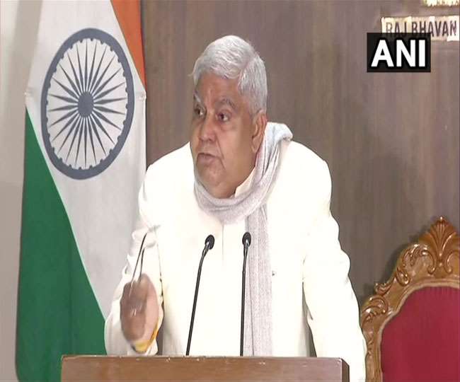 राज्यपाल धनखड़ की कड़ी चेतावनी- आग से न खेलें ममता बनर्जी, संविधान का पालन नहीं हुआ तो मेरा रोल होगा शुरू