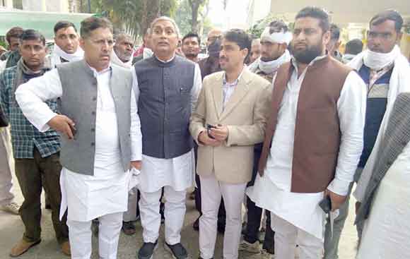अवैध खनन के खिलाफ एसएसपी से मिले फतेहपुर पेलो के ग्रामीण