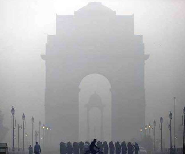 शीतलहर की चपेट में पहाड़, मैदानी इलाके कांपे, कोहरे में लिपटी दिल्ली, नए वर्ष का आगाज होगा ठंड के साथ