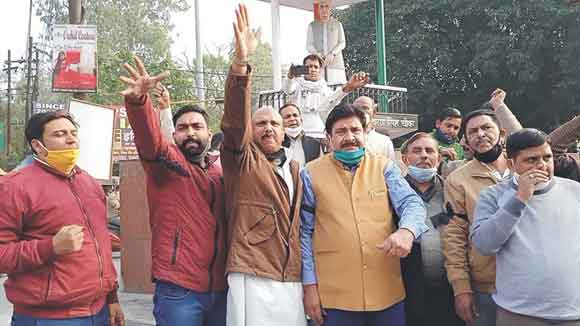 रालोद ने केंद्र सरकार की बुद्धि-शुद्धि के लिए किया हवन-यज्ञ