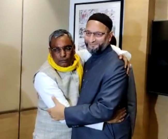 AIMIM भी यूपी की पॉलिटिक्स में आजमाएगा भाग्य, असदुद्दीन ओवैसी ने ओम प्रकाश राजभर से की मुलाकात
