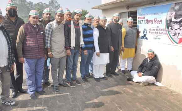 विजयदिवस पर शहीद भारतीय सैनिकों को किया नमन