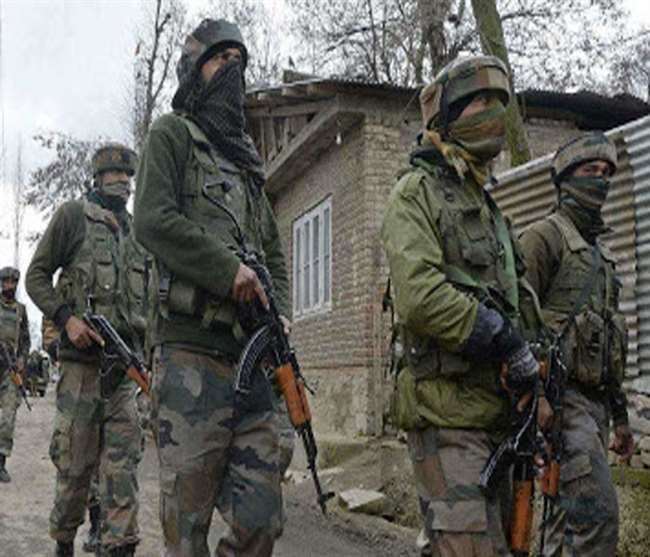 Grenade Attack: बिजबेहाड़ा अस्पताल के पास सीआरपीएफ जवानों पर ग्रेनेड हमला, एक जवान घायल