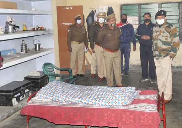 एसएसपी ने किया बैरक व कंट्रोल रूम का निरीक्षण