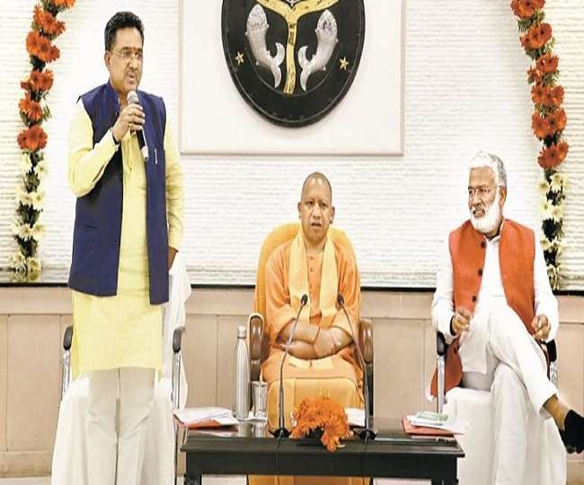 UP Panchayat Election: गांव की सरकार पर BJP की निगाह, पंचायत चुनाव के लिए जिताऊ उम्मीदवार की तलाश