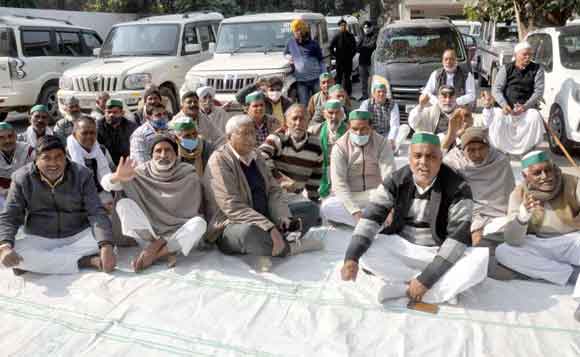 भाकियू की मासिक बैठक में लिया गांव-गांव में सम्पर्क करने का निर्णय