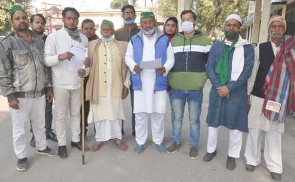 कृषि कानूनों के खिलाफ जिला मुख्यालय पर गरजे भाकियू बेदी के कार्यकर्ता
