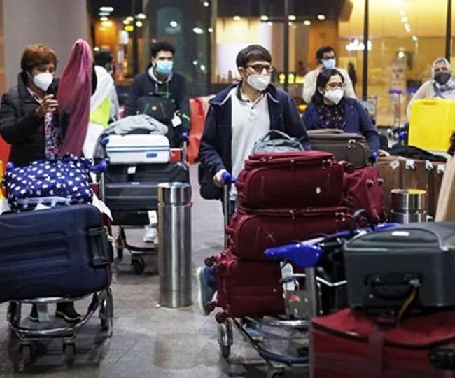 ब्रिटेन से उत्तर प्रदेश लौटे 565 लोग लापता, खुद सामने नहीं आए तो होगी महामारी एक्ट में कार्रवाई