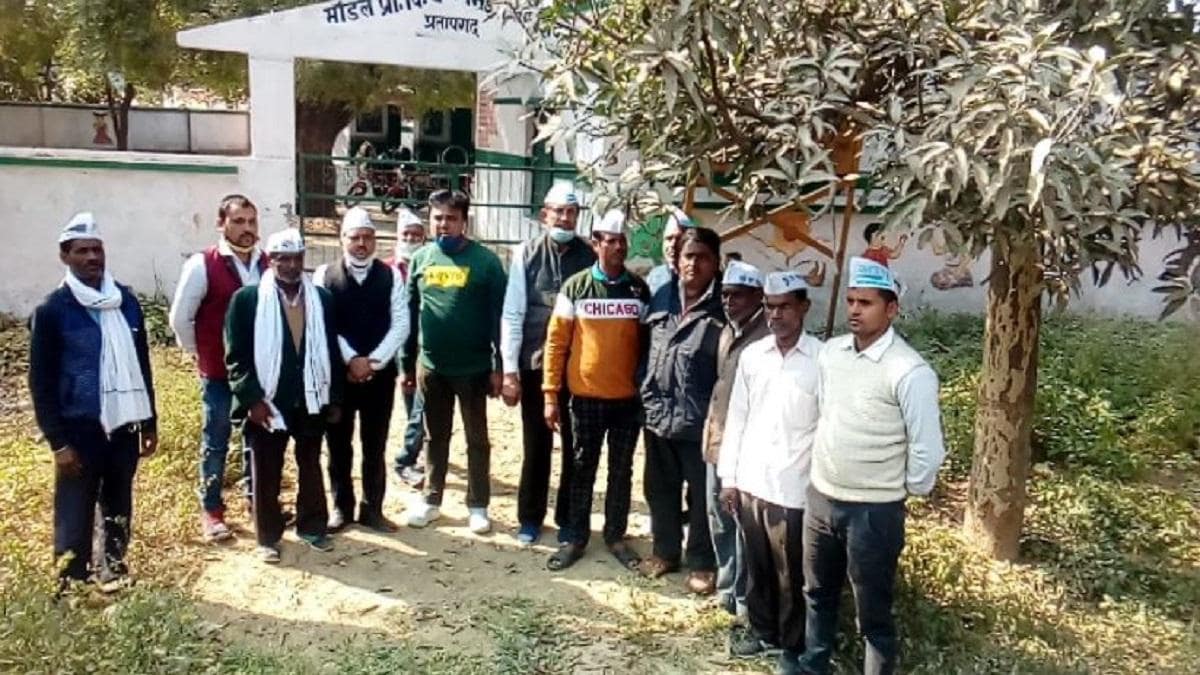 यूपी में राजनीतिक जमीन तलाशने स्कूल-स्कूल घूम रहे ‘आप’ विधायक
