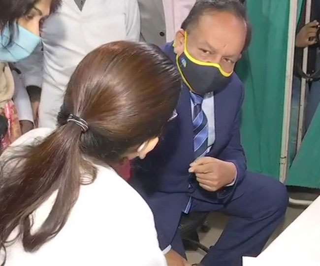 LIVE: देशभर में कोरोना वैक्सीन का ड्राई रन, 116 जिलों के 259 जगहों पर आयोजन