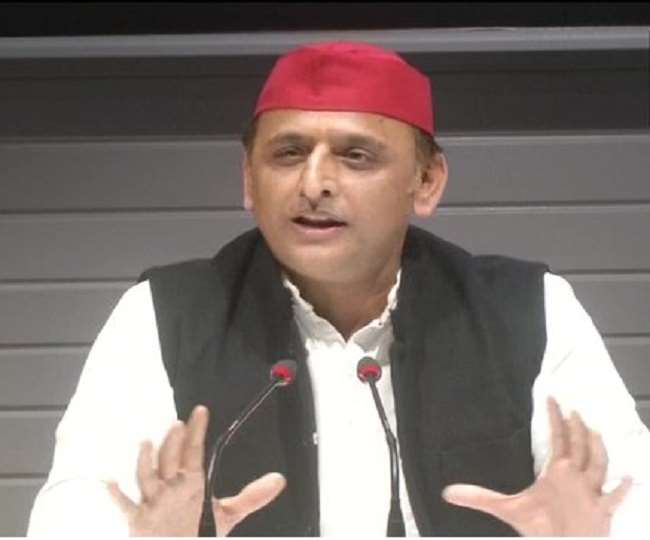 Corona Vaccination: समाजवादी पार्टी के मुखिया अखिलेश यादव नहीं लगवाएंगे COVID की वैक्सीन, बोले-कहां है कोरोना