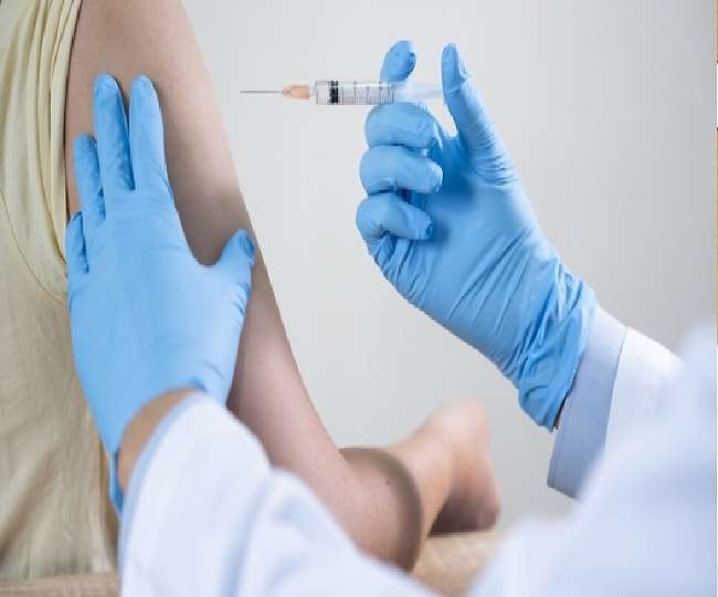 Covid 19 Vaccination: 10 प्वाइंट में जानें कैसे होगा टीकाकरण, एसएमएस, आधार और डीजी लॉकर से की जाएगी पहचान