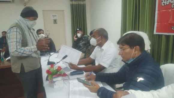 समस्याओं का मौके पर करें निस्तारण: मंडलायुक्त