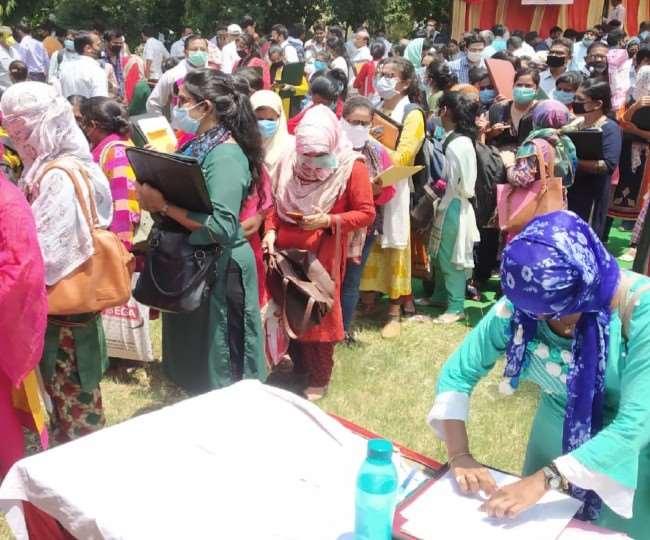 69000 शिक्षक भर्ती के अभ्यर्थियों के लिए बड़ी खुशखबरी, बची सीटों की होगी तीसरी काउंसिलिंग