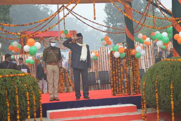 गणतंत्र दिवस किसी धर्म, जाति या सम्प्रदाय से न जुड़कर राष्ट्रीयता से जुड़ा है – डाॅ0 धर्म सिंह सैनी