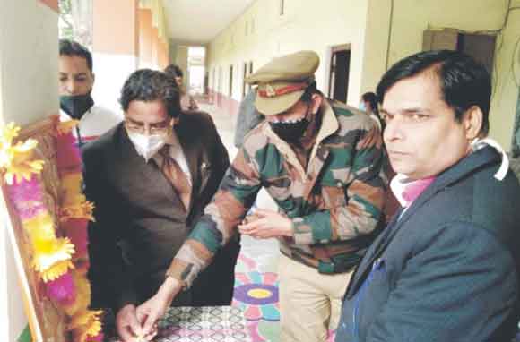 विज्ञान प्रदर्शनी के जूनियर वर्ग में कामना व सीनियर वर्ग में इशिका ने मारी बाजी
