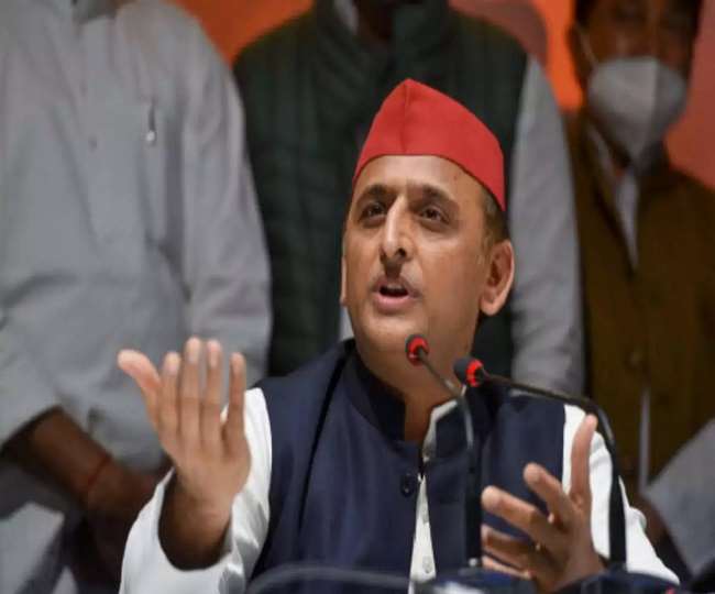 Corona Vaccine Politics: कोरोना वैक्सीन को लेकर अखिलेश यादव बोले- सिर्फ डाक्टर्स का भरोसा करें, CM योगी आदित्यनाथ का नहीं