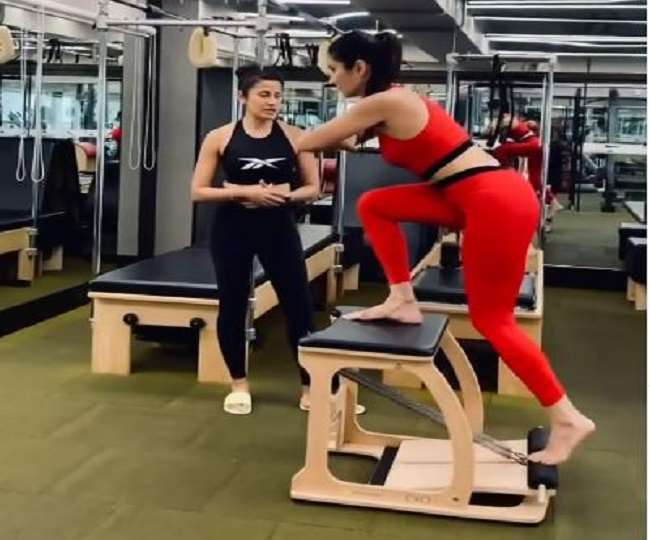 Katrina Kaif Workout Video: कटरीना कैफ ने जिम में जमकर बहाया पसीना, वायरल हुआ वीडियो