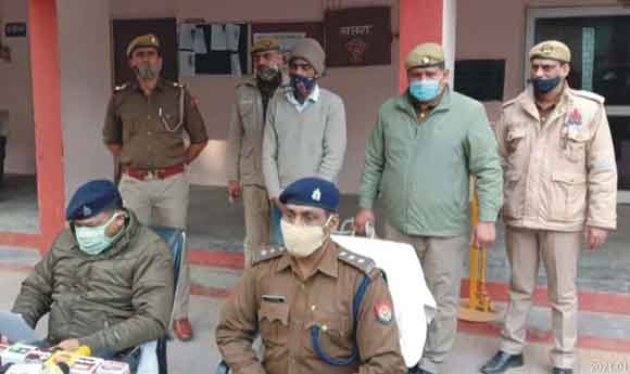 पुलिस के हत्थे चढ़ा नशीले पदार्थों की तस्करी करने वाला आरोपी