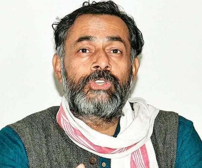 LIVE Farmers Protest News: योगेंद्र यादव और बलदेव सिंह सिरसा समेत 20 किसान नेताओं दिल्ली पुलिस का नोटिस