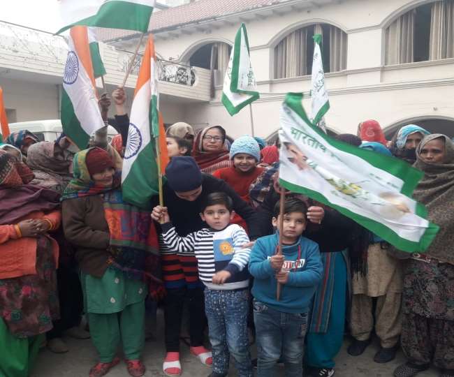 LIVE Farmers Protest: मुजफ्फरनगर के जीआइसी मैदान पर किसानों की पंचायत, जुटने लगे किसान