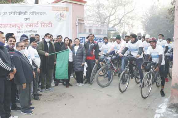 नागरिक साइक्लिंग को अपना स्वभाव बनाएँ: भारत भूषण