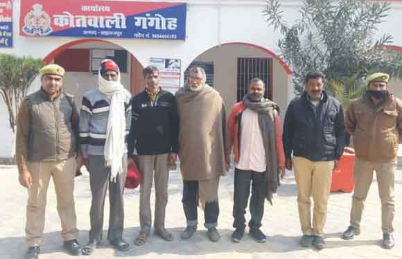 पुलिस ने दबोचे पांच जुआरी