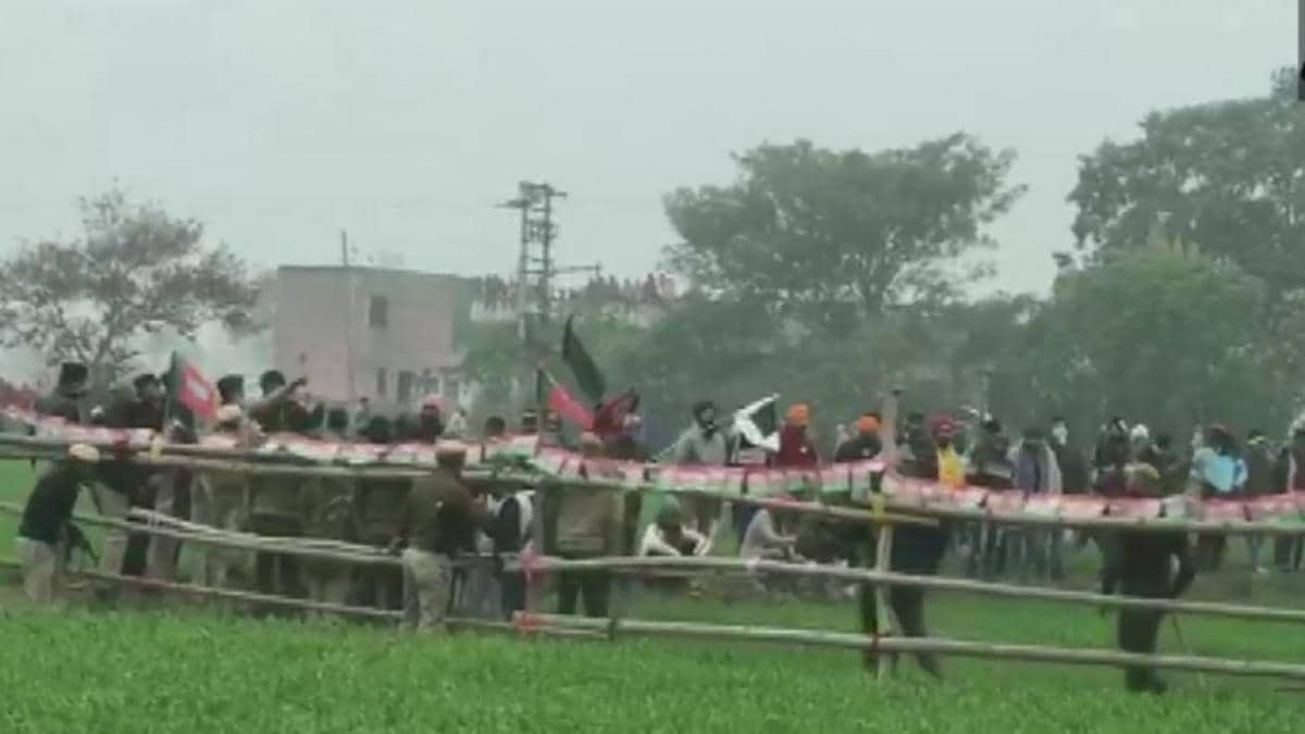 Live: करनाल में बवाल, पुलिस ने किसानों पर बरसाईं लाठियां, प्रदर्शनकारी हेलिपैड पर जमे