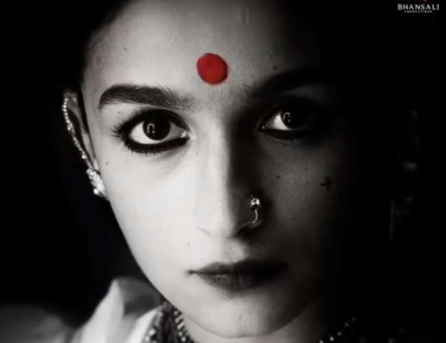 Alia Bhatt की फ़िल्म ‘गंगूबाई काठियाबाड़ी’ के डिजिटल राइट्स इतने करोड़ में बिके, जानकर दंग रह जाएंगे