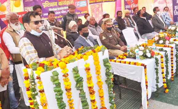यातायात के नियमों का पालन करें वाहन चालक: महापौर