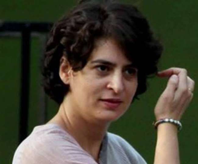 Priyanka Gandhi Vadra के काफिले में शामिल गाड़ियां आपस में भिड़ीं, हापुड़ रोड पर हुआ हादसा