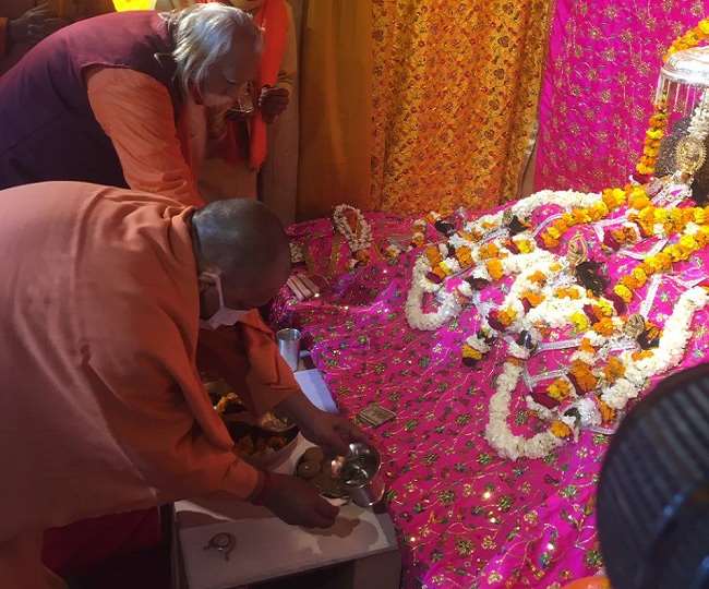 CM Yogi Adityanath Ayodhya Visit: सीएम योगी आदित्यनाथ अयोध्या पहुंचे, रामनगरी के कायाकल्प को मिलेगा अंतिम स्पर्श