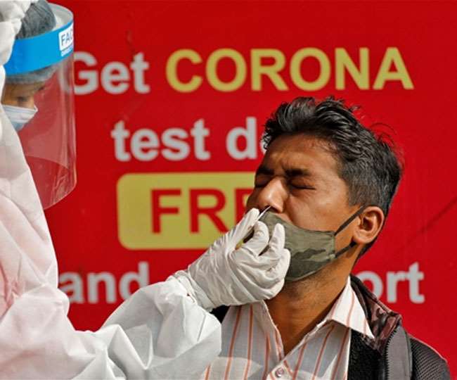 धीमी पड़ने लगी कोरोना संक्रमण की रफ्तार, बीते 24 घंटों में 3.29 लाख नए संक्रमितों की पहचान