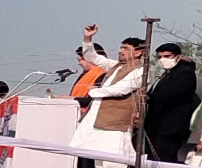 LIVE Saharanpur Kisan Mahapanchayat : प्रियंका ने पीएम मोदी पर साधा निशाना, कहा- खरबपतियों के लिए धड़कता है 56 इंच का सीना