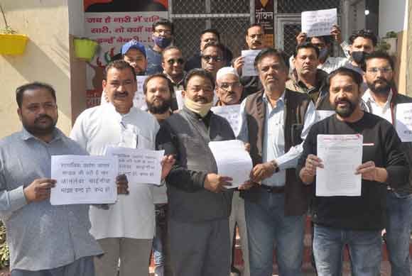 चाइनीज मांझे पर प्रतिबंध की मांग को लेकर सौंपा ज्ञापन