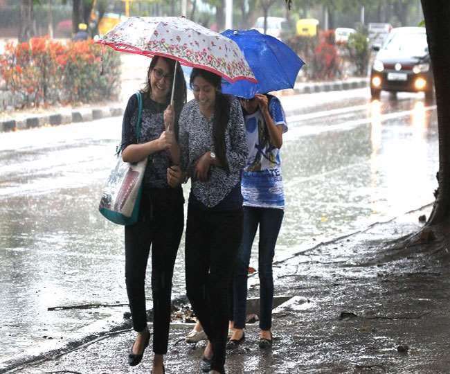 Weather Updates: पश्चिमी विक्षोभ के चलते एक बार फिर मौसम बिगड़ने की संभावना, कई राज्यों में बारिश का अनुमान