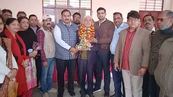 नगर निगम बोर्ड के नवनियुक्त उपसभापति का किया स्वागत