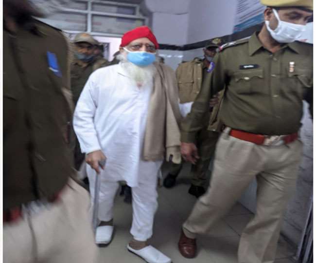 Asaram Bapu Health: जेल में बंद आसाराम की बिगड़ी तबीयत, सीने में दर्द के बाद सीसीयू में किया गया रेफर